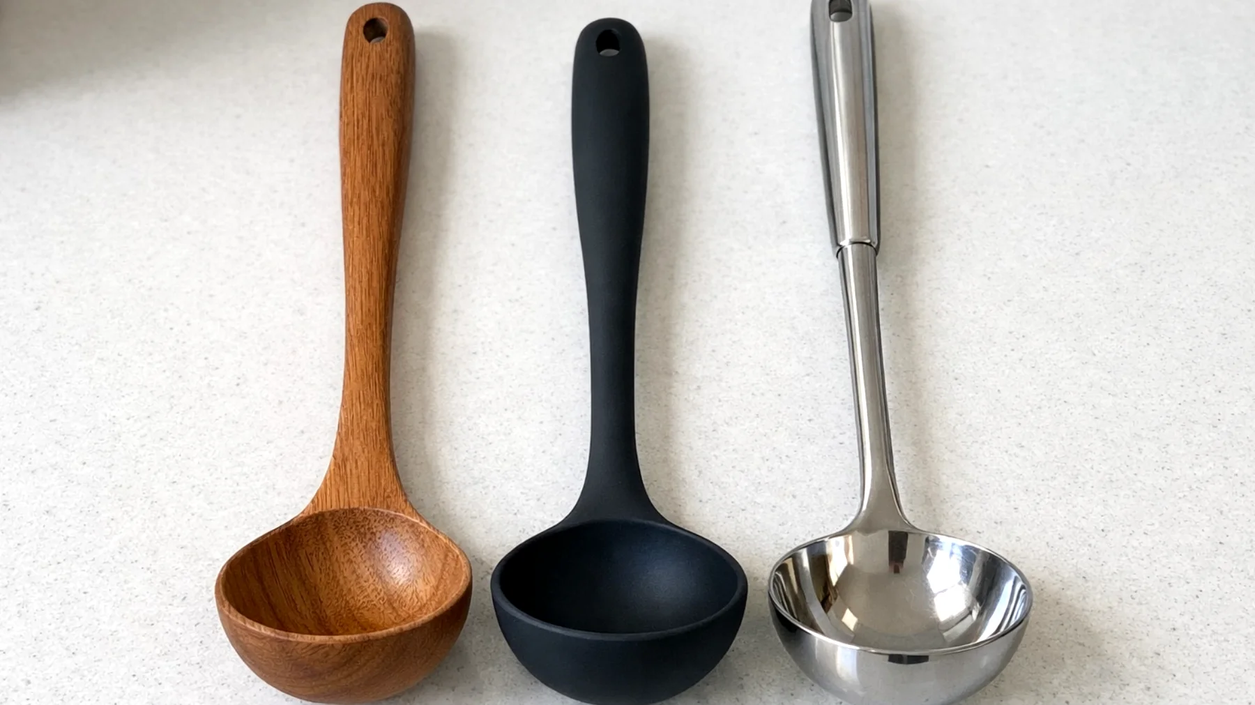 Come far durare più a lungo il mestolo da cucina: i trucchi della nonna per evitare che si rovini, si macchi o si deformi nel tempo"